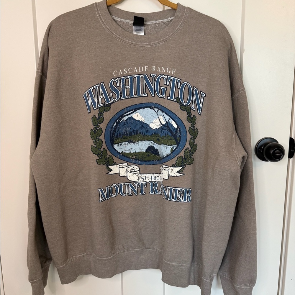 Mount Rainer Crewneck